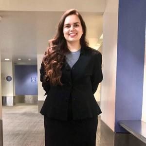 Meet your Posher, Elvia